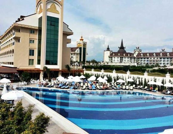 Side Crown Palace Hotel